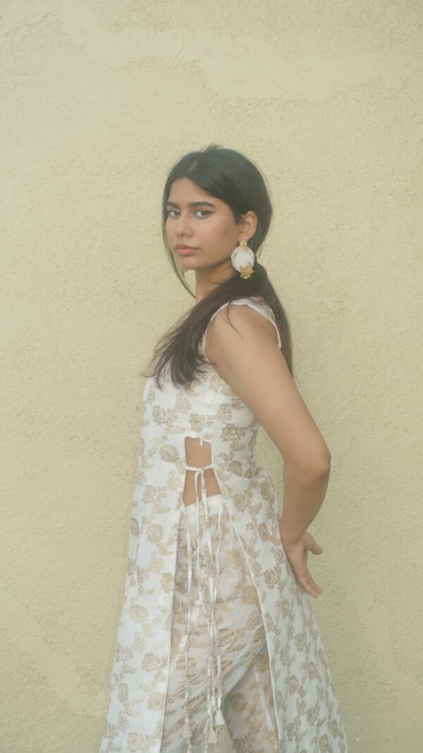 Kavach - Pearl White and gold - Image 5