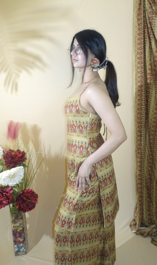 Vardhana - Brown - Image 4